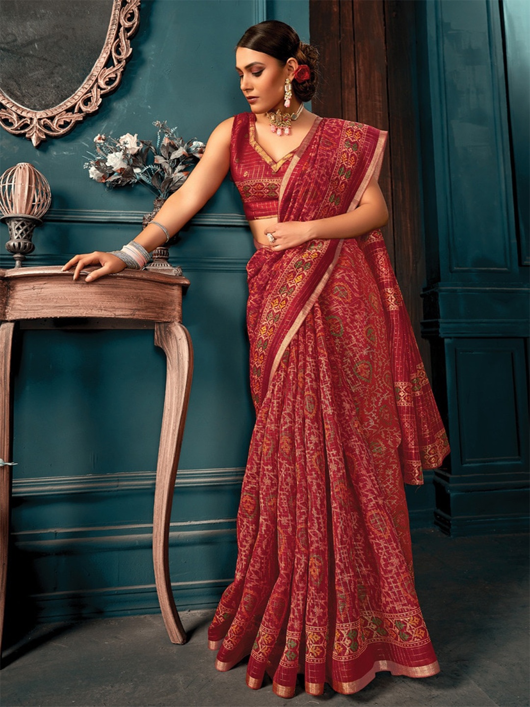 

Exclusiva Woven Design Zari Pure Cotton Saree, Red