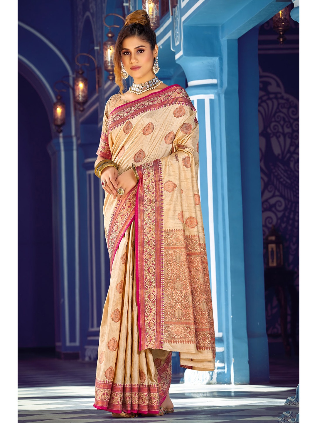 

Exclusiva Woven Design Zari Banarasi Saree, Cream