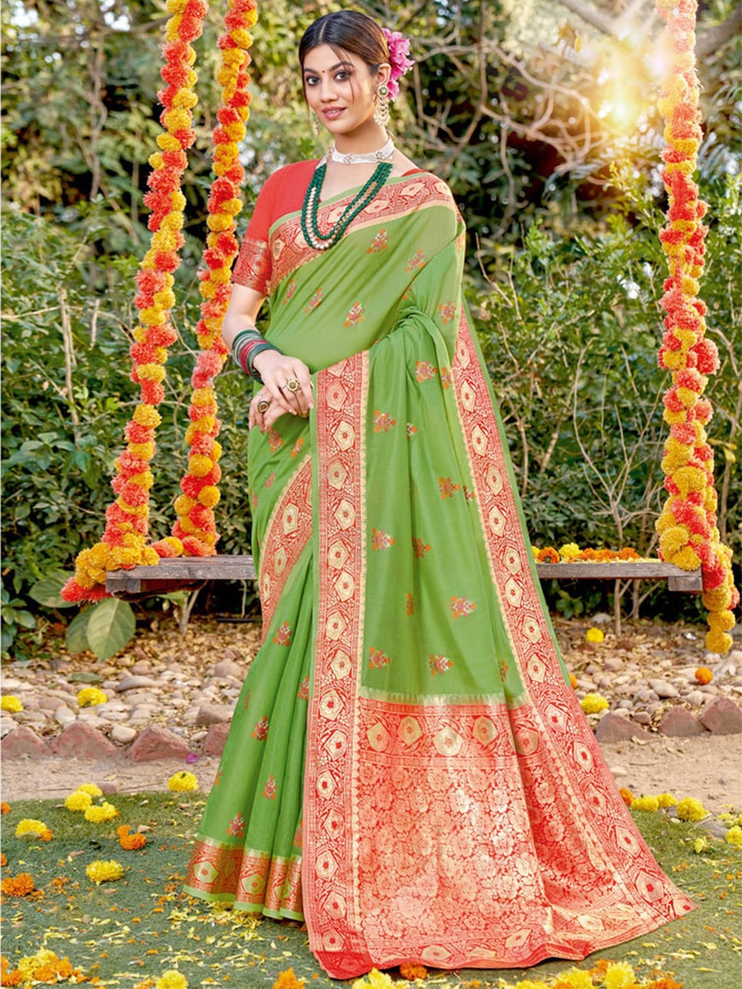 

Exclusiva Woven Design Zari Pure Cotton Saree, Green