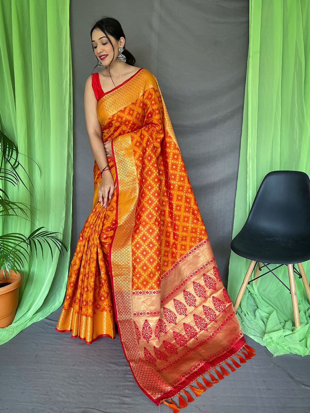 

KARAGIRI Woven Design Zari Silk Blend Patola Saree, Yellow