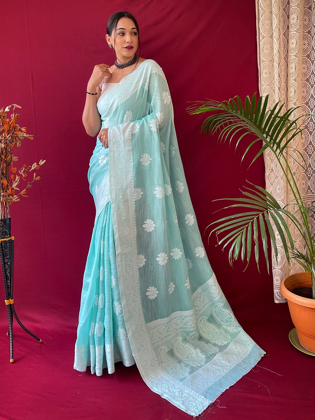 KARAGIRI Woven Design Linen Blend Saree, Blue