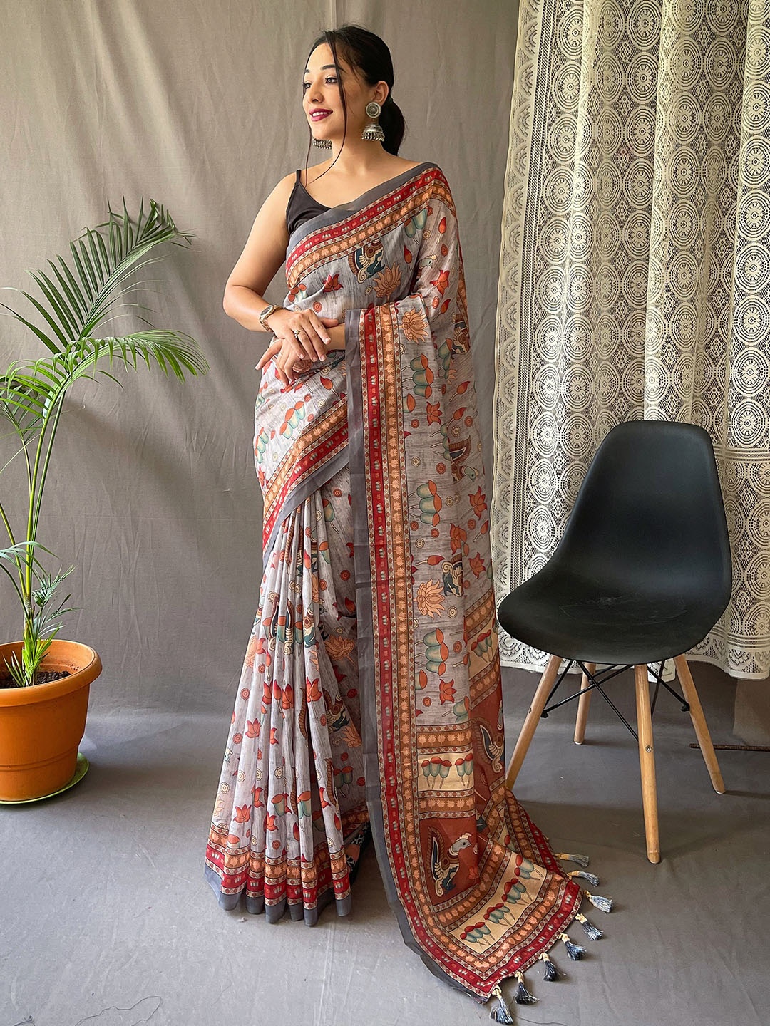 

KARAGIRI Printed Kalamkari Saree, Grey