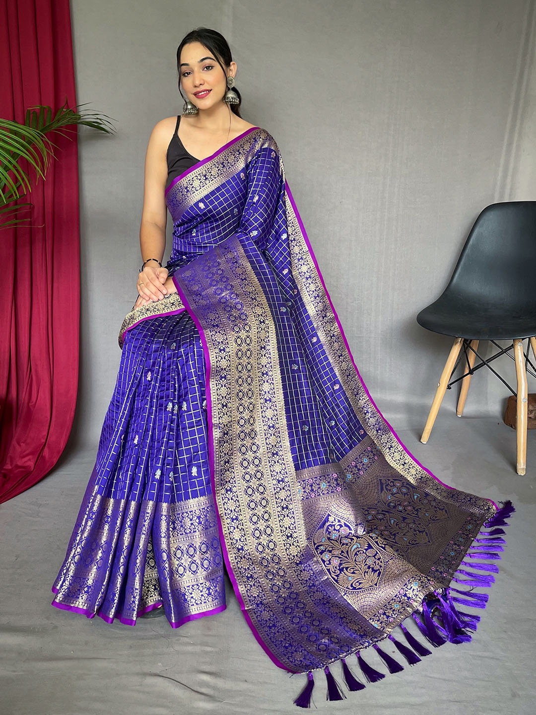 

KARAGIRI Woven Design Zari Silk Blend Saree, Blue