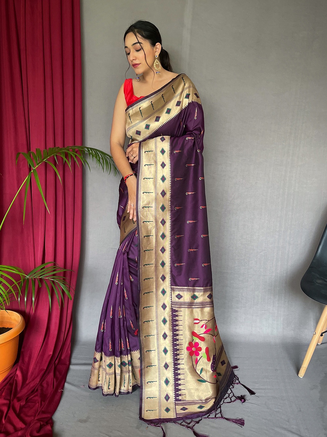 

KARAGIRI Ethnic Motifs Zari Silk Blend Paithani Saree, Purple