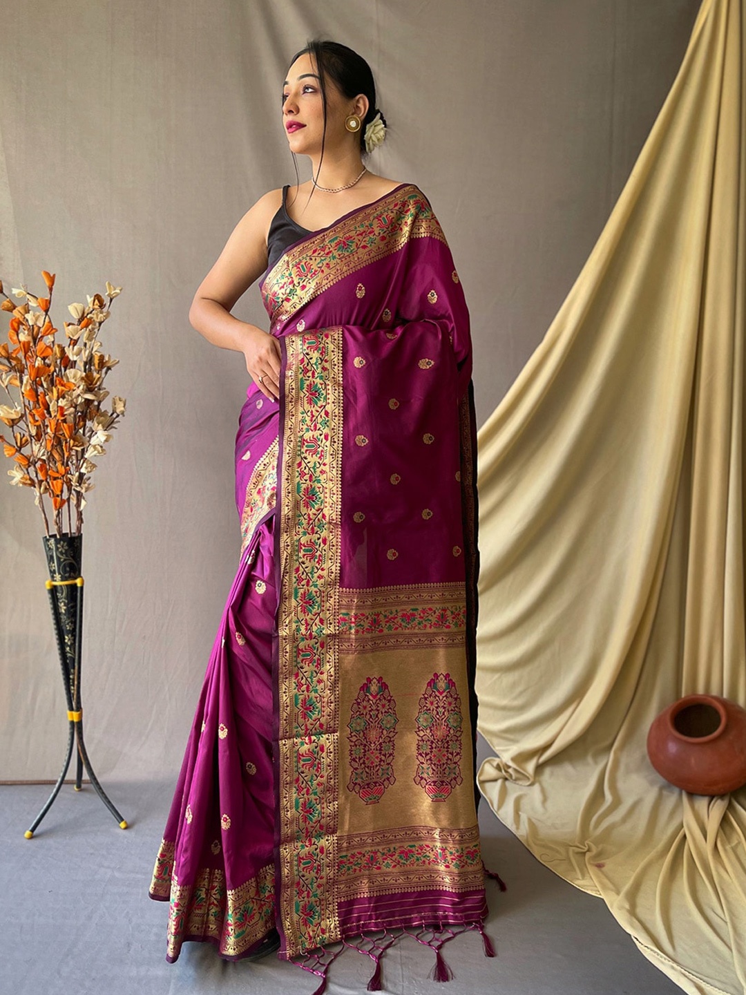 

KARAGIRI Ethnic Motifs Zari Silk Blend Paithani Saree, Violet