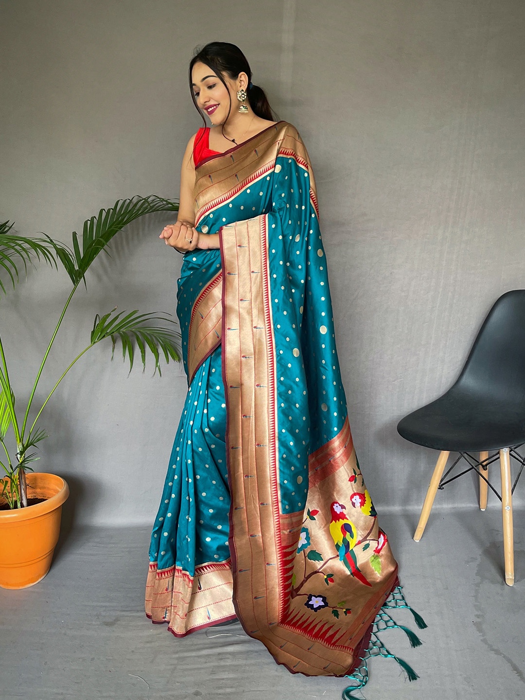 

KARAGIRI Ethnic Motifs Zari Paithani Saree, Sea green