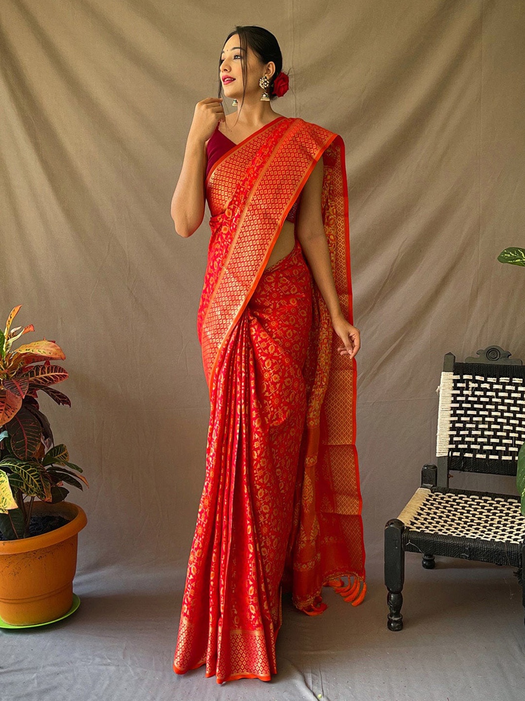 

KARAGIRI Ethnic Motifs Zari Silk Blend Patola Saree, Red