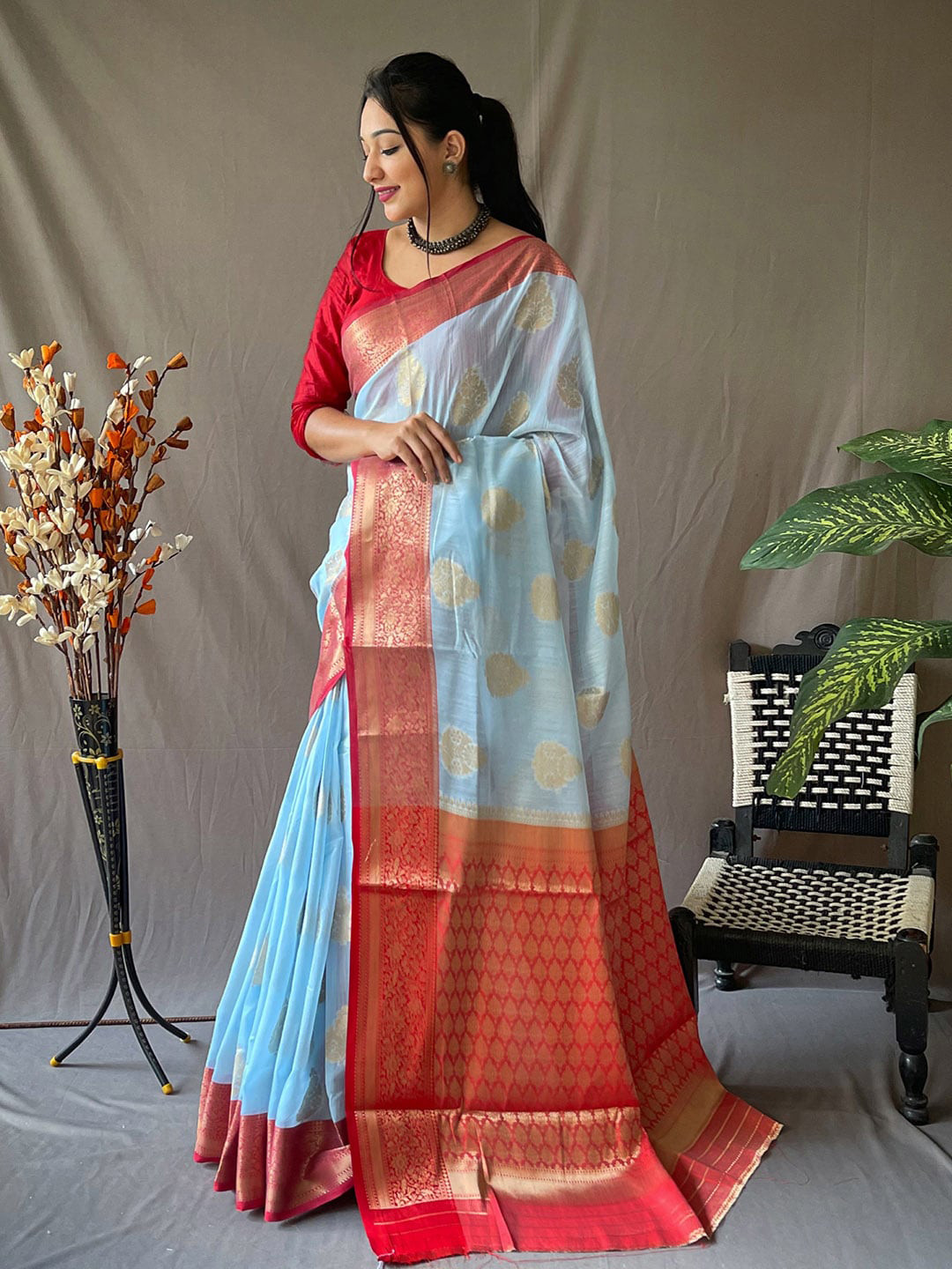 

KARAGIRI Ethnic Motifs Zari Saree, Blue