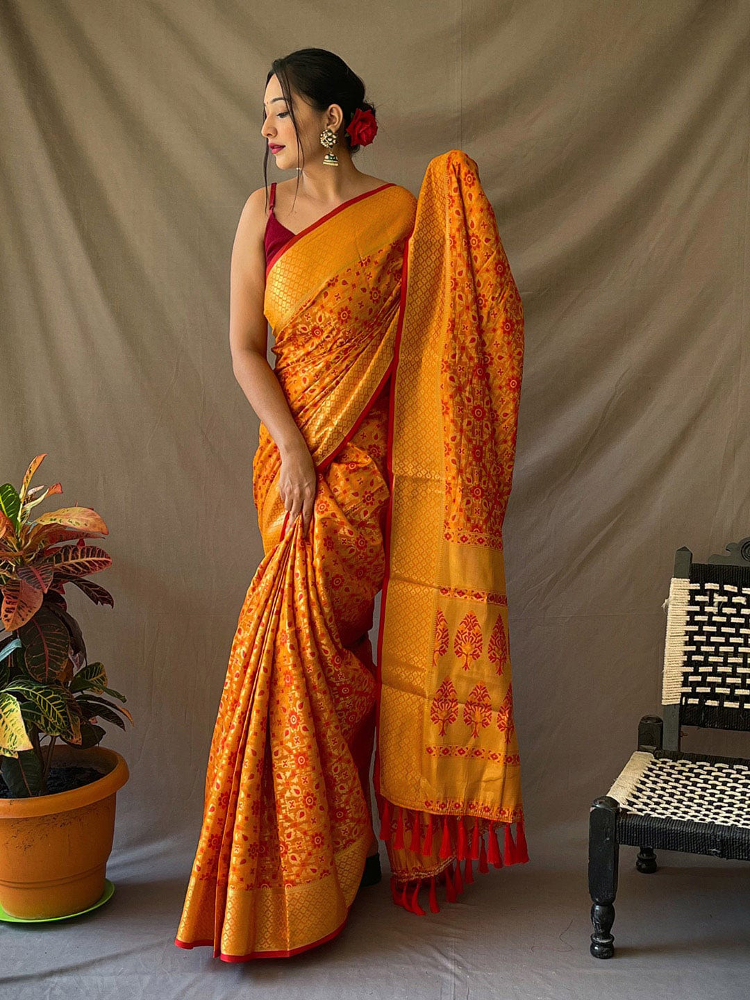 

KARAGIRI Woven Design Zari Silk Blend Patola Saree, Yellow