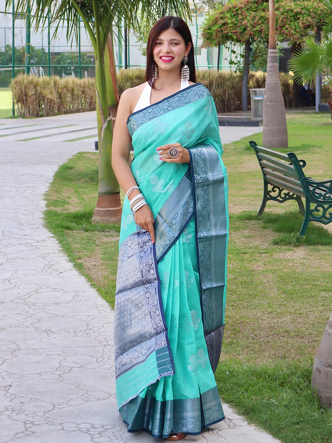 

KARAGIRI Woven Design Zari Saree, Sea green
