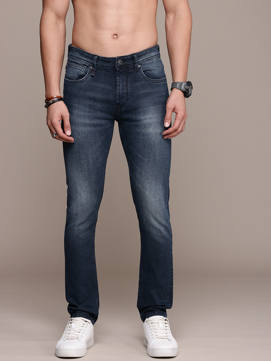 

Roadster Men Skinny Fit Heavy Fade Stretchable Jeans, Blue