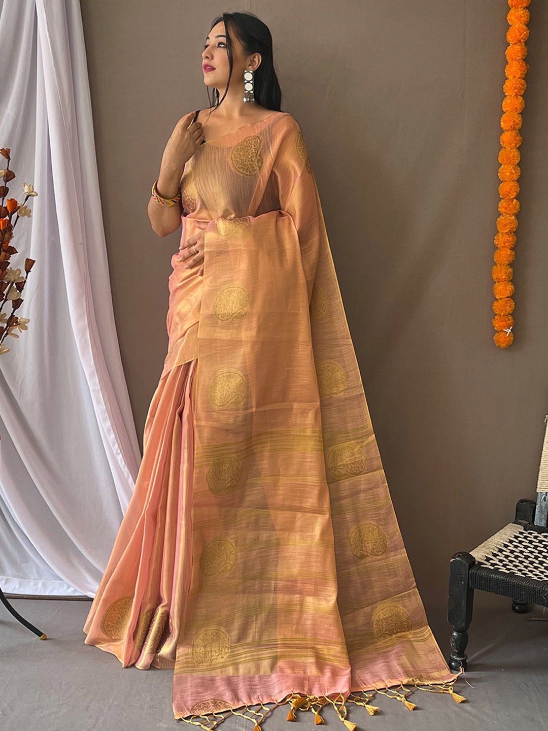 

KARAGIRI Woven Design Zari Silk Blend Saree With Blouse Piece, Peach
