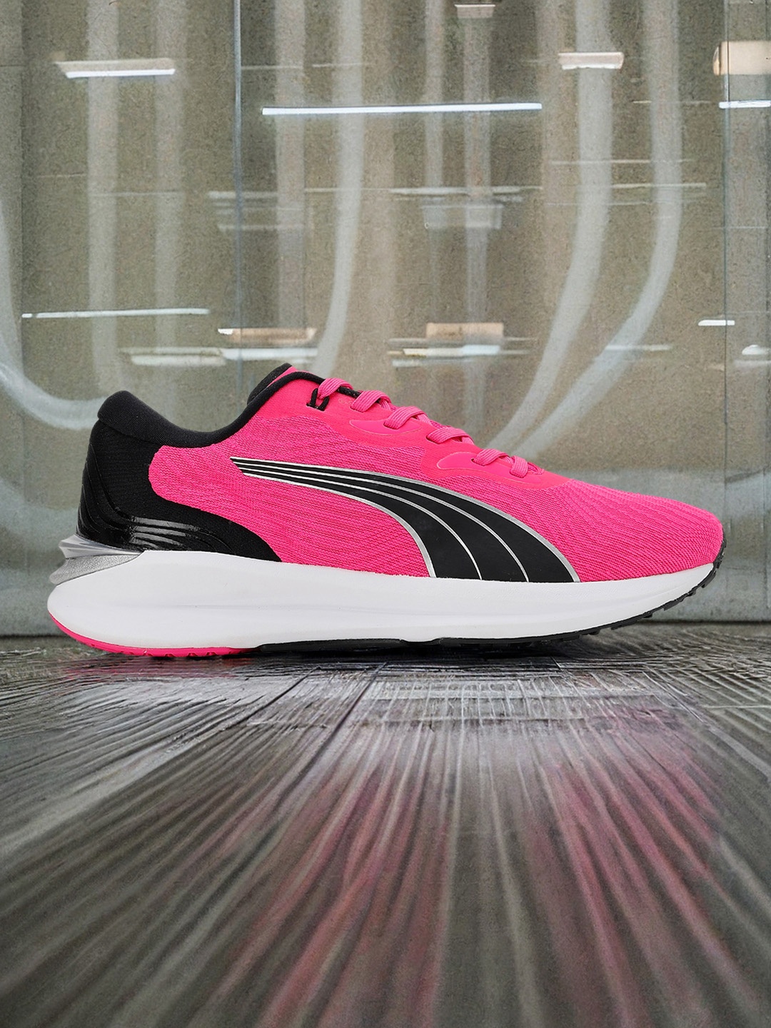 

Puma Women Pink Electrify NITRO 2 Running Shoes