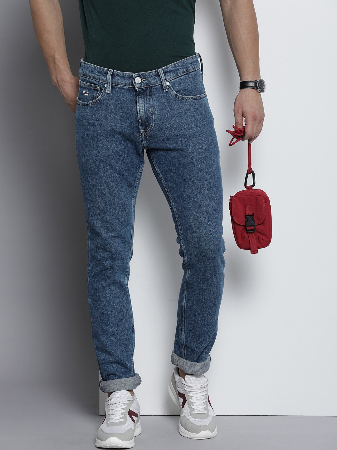 

Tommy Hilfiger Men Slim Fit Light Fade Stretchable Jeans, Blue