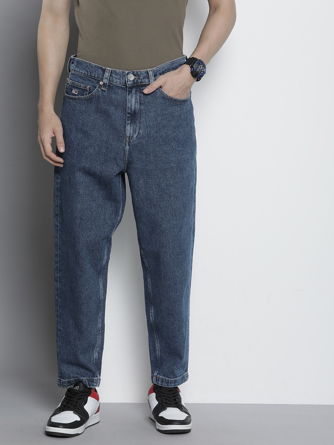 

Tommy Hilfiger Men Dad Fit Mid-Rise Stretchable Jeans, Blue