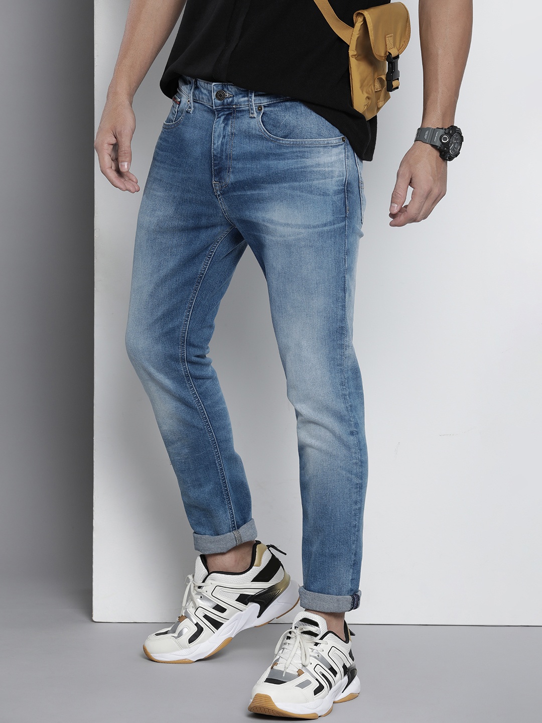 

Tommy Hilfiger Men Austin Slim Tapered Fit Heavy Fade Stretchable Jeans, Blue