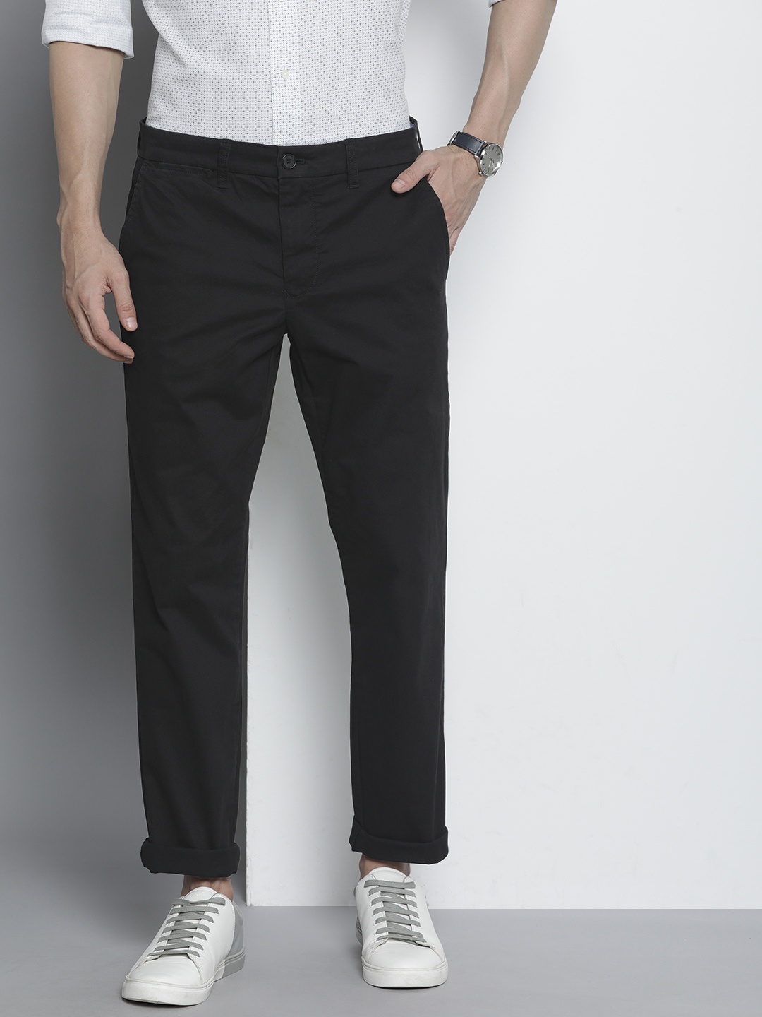 

Tommy Hilfiger Men Mid Rise Slim Fit Chinos Trousers, Black