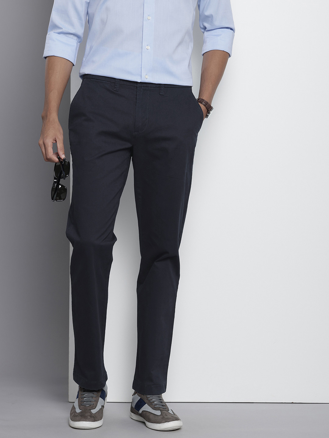 

Tommy Hilfiger Men Regular Fit Stretch Trousers, Navy blue