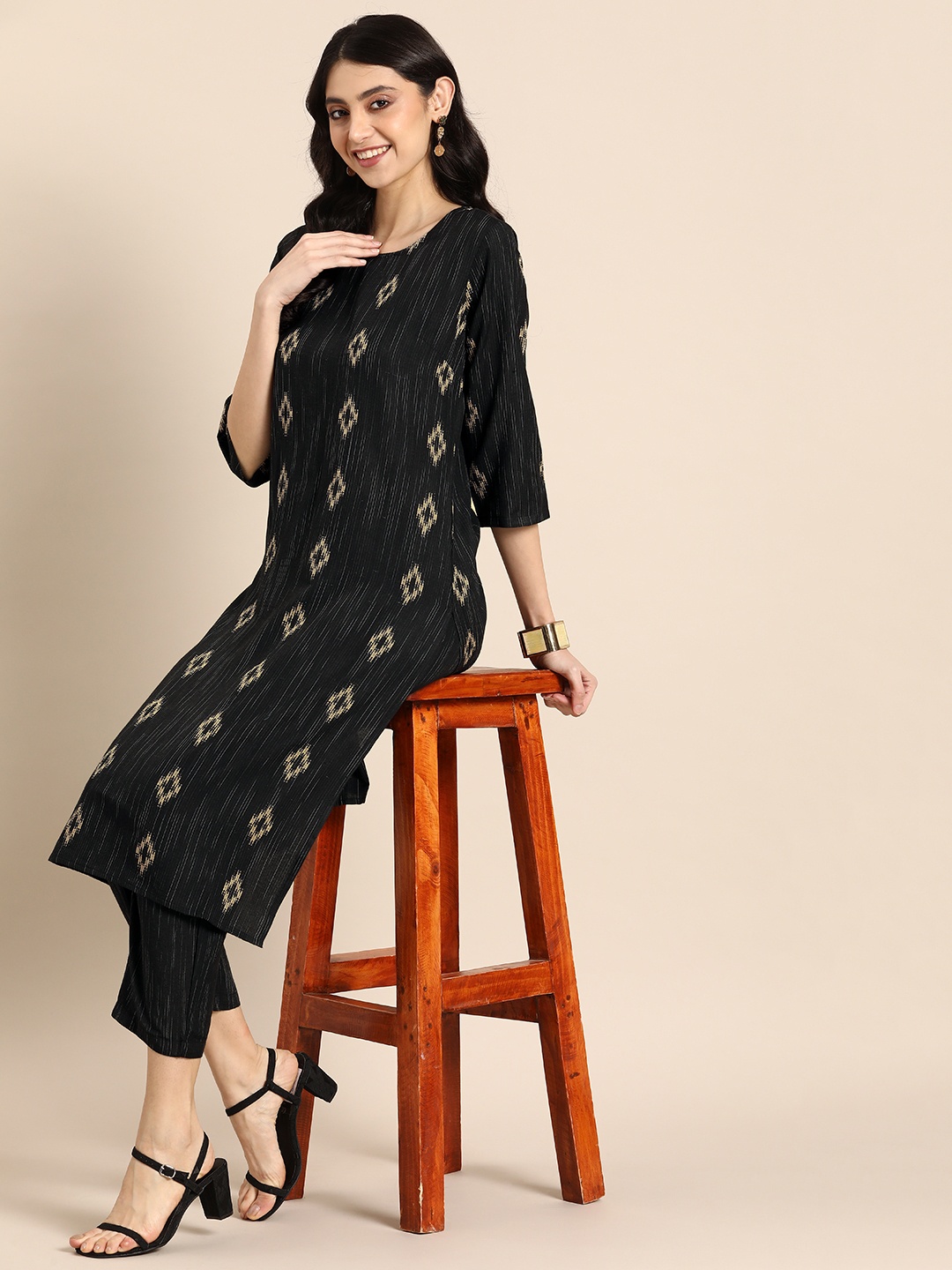 

Anouk Women Round Neck Woven Design Regular Kurta with Trousers, Black