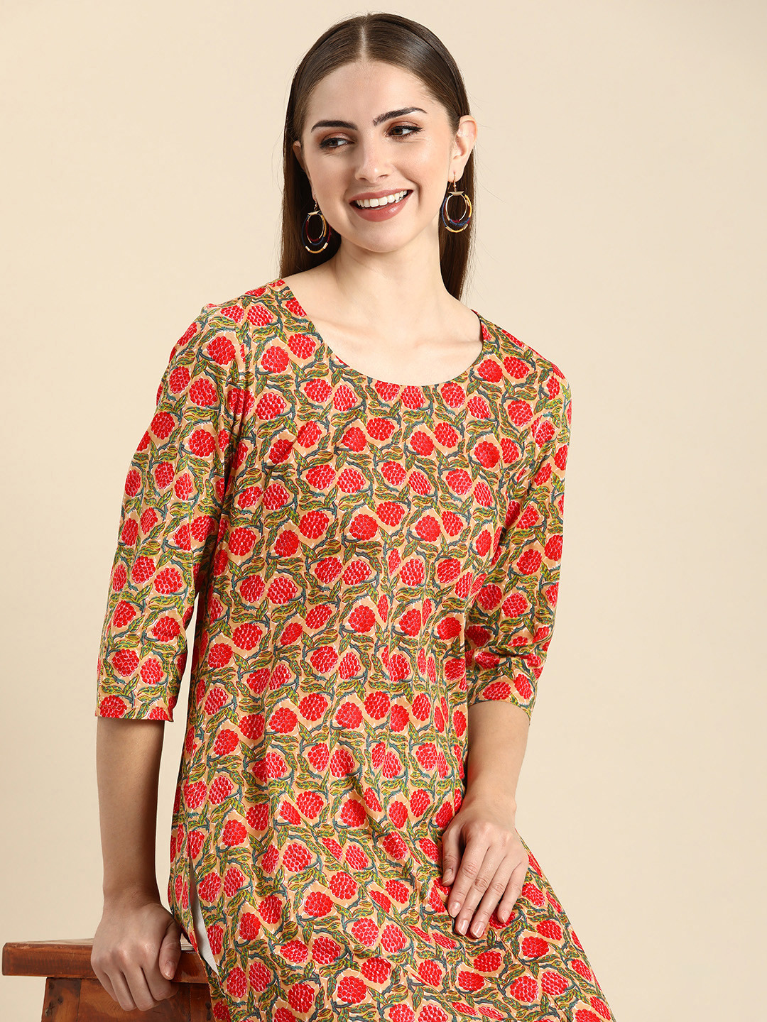 

Anouk Women Pure Cotton Floral Printed Round Neck Kurta, Peach