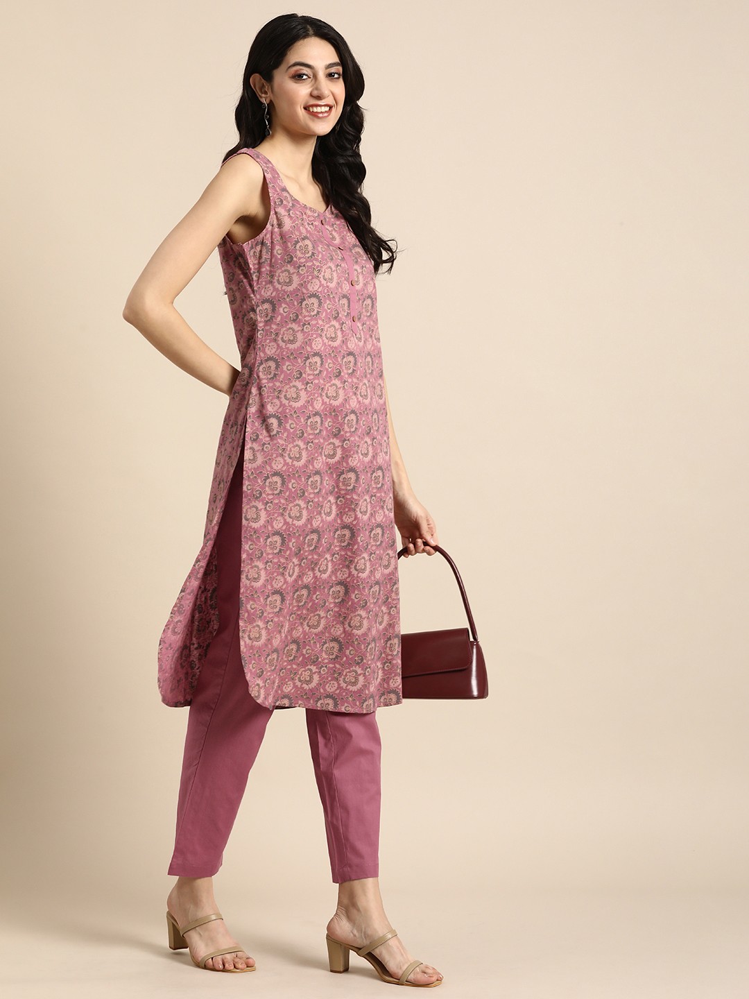 

Anouk Women Round Neck Ethnic Motifs Printed Straight Kurta With Solid Cotton Trouser, Mauve