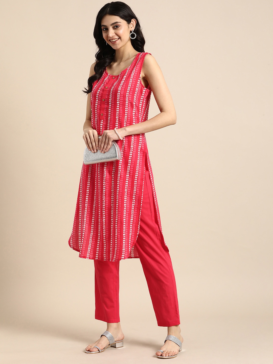 

Anouk Women Round Neck Geometric Printed Straight Pure Cotton Kurta & Solid Trouser, Red