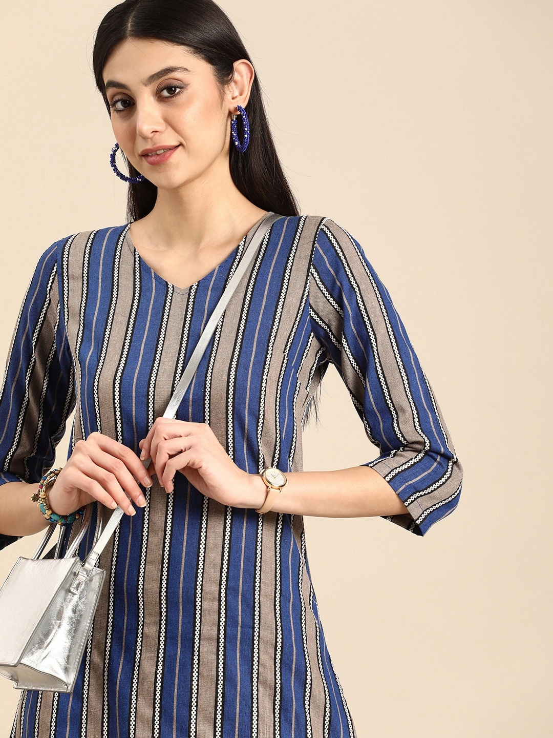 

Anouk Striped V-Neck Straight Kurta, Blue