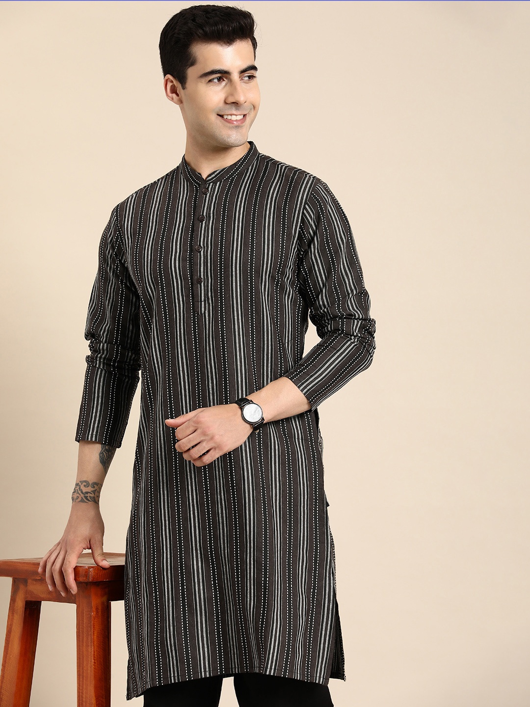 

Anouk Men Striped Mandarin Collar Straight Kurta, Coffee brown