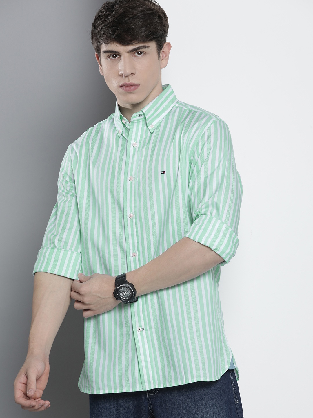 

Tommy Hilfiger Men Pure Cotton Opaque Striped Casual Shirt, Green