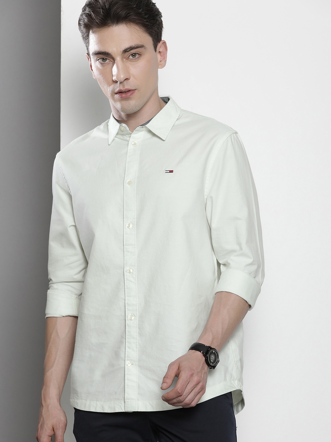 

Tommy Hilfiger Men Solid Pure Cotton Casual Shirt, Green
