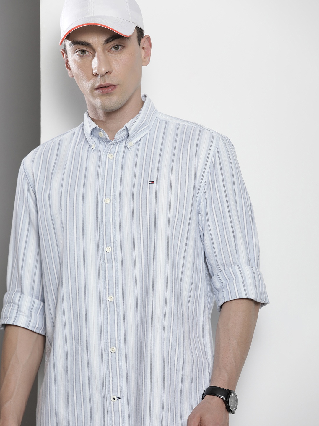 

Tommy Hilfiger Men Striped Casual Shirt, Blue