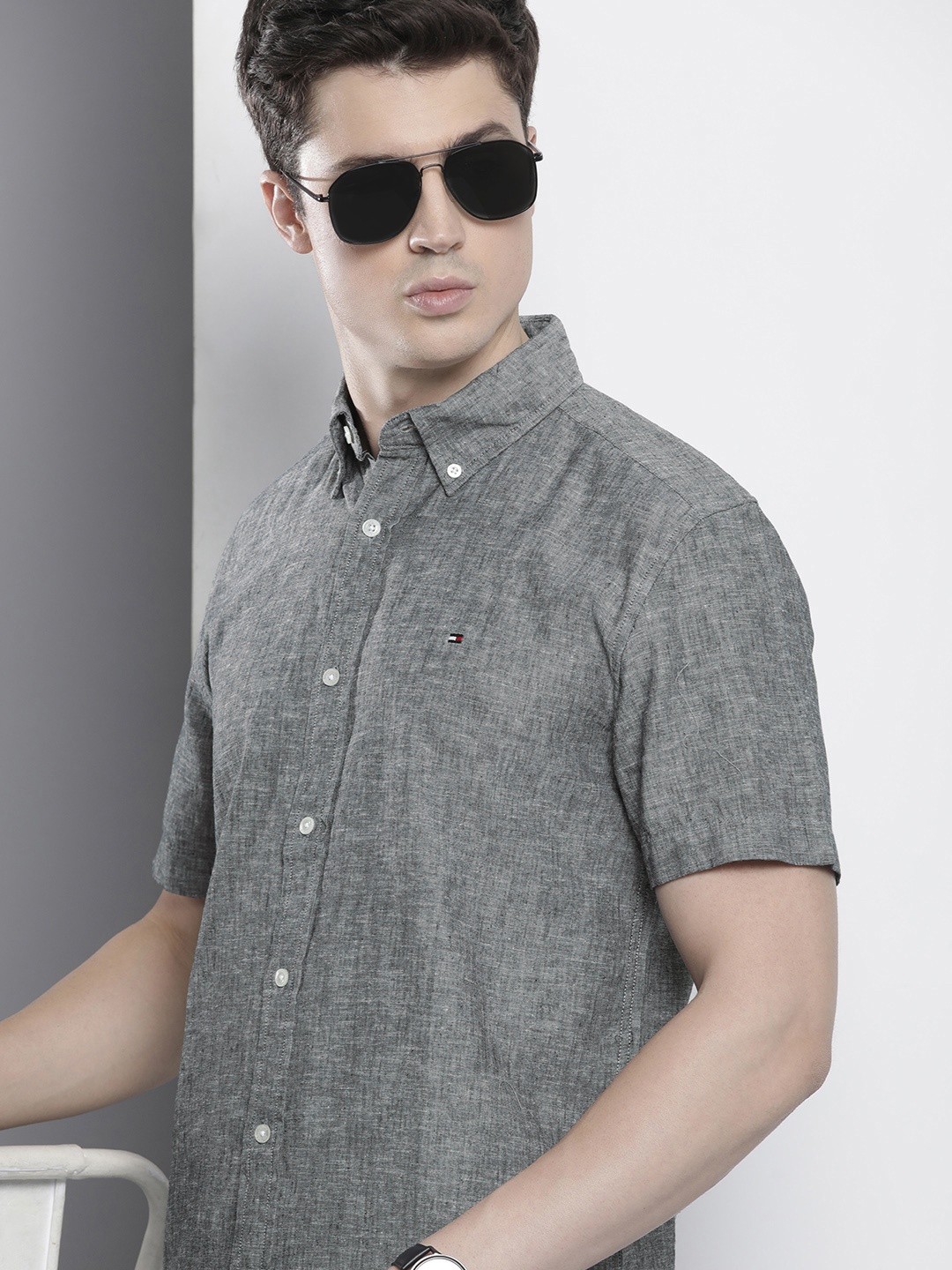 

Tommy Hilfiger Solid Cotton Linen Casual Shirt, Grey