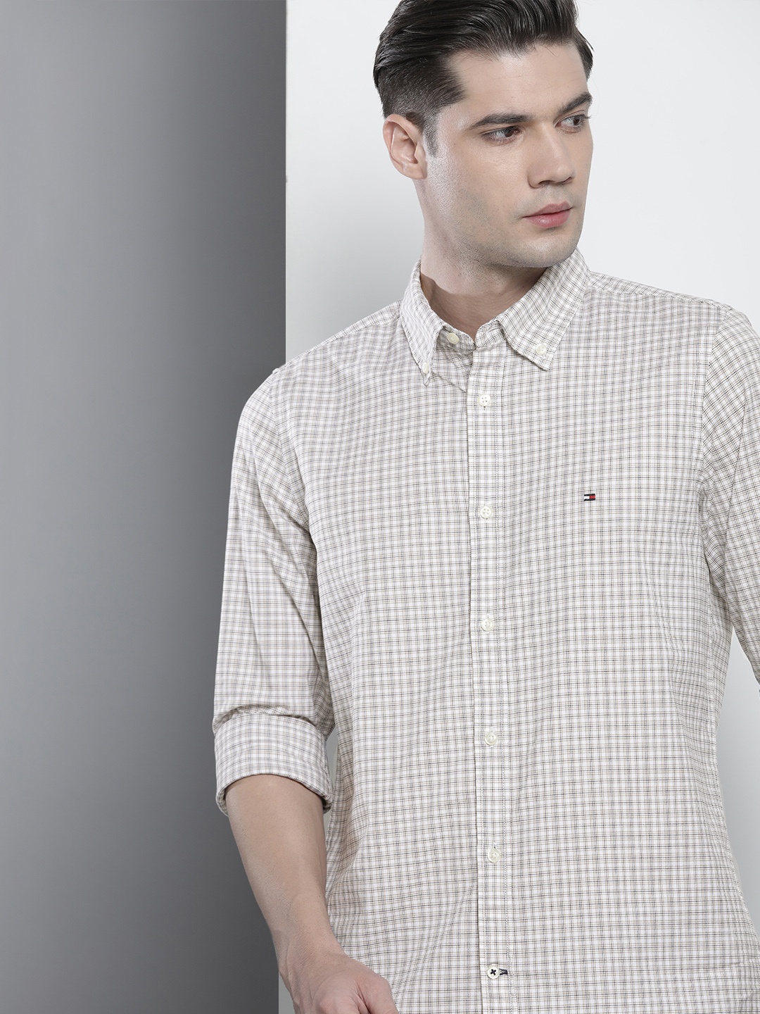 

Tommy Hilfiger Men Slim Fit Checked Pure Cotton sustainable Casual Shirt, Khaki
