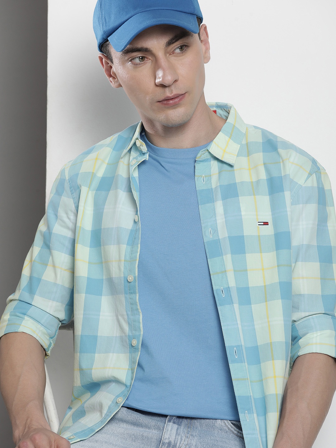 

Tommy Hilfiger Men Classic Checked Pure Cotton Casual Shirt, Blue