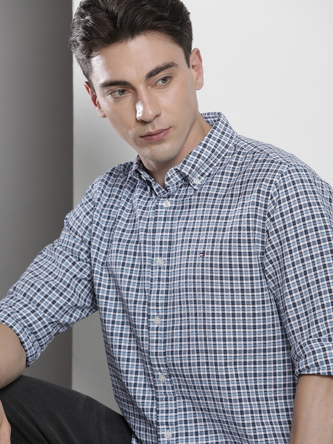 

Tommy Hilfiger Men Gingham Checked Pure Cotton Casual Shirt, Blue