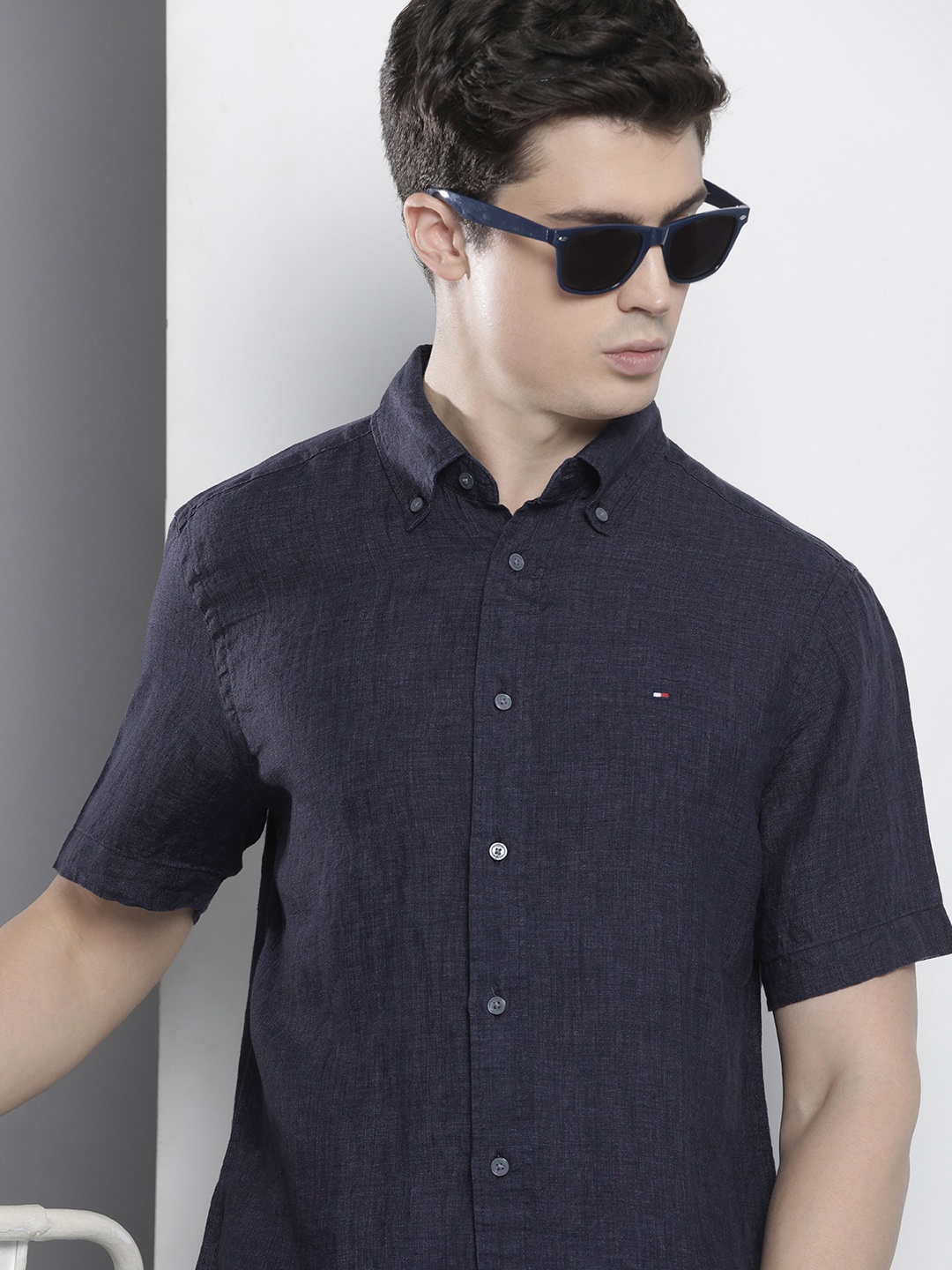 

Tommy Hilfiger Solid Pure Linen Casual Shirt, Navy blue