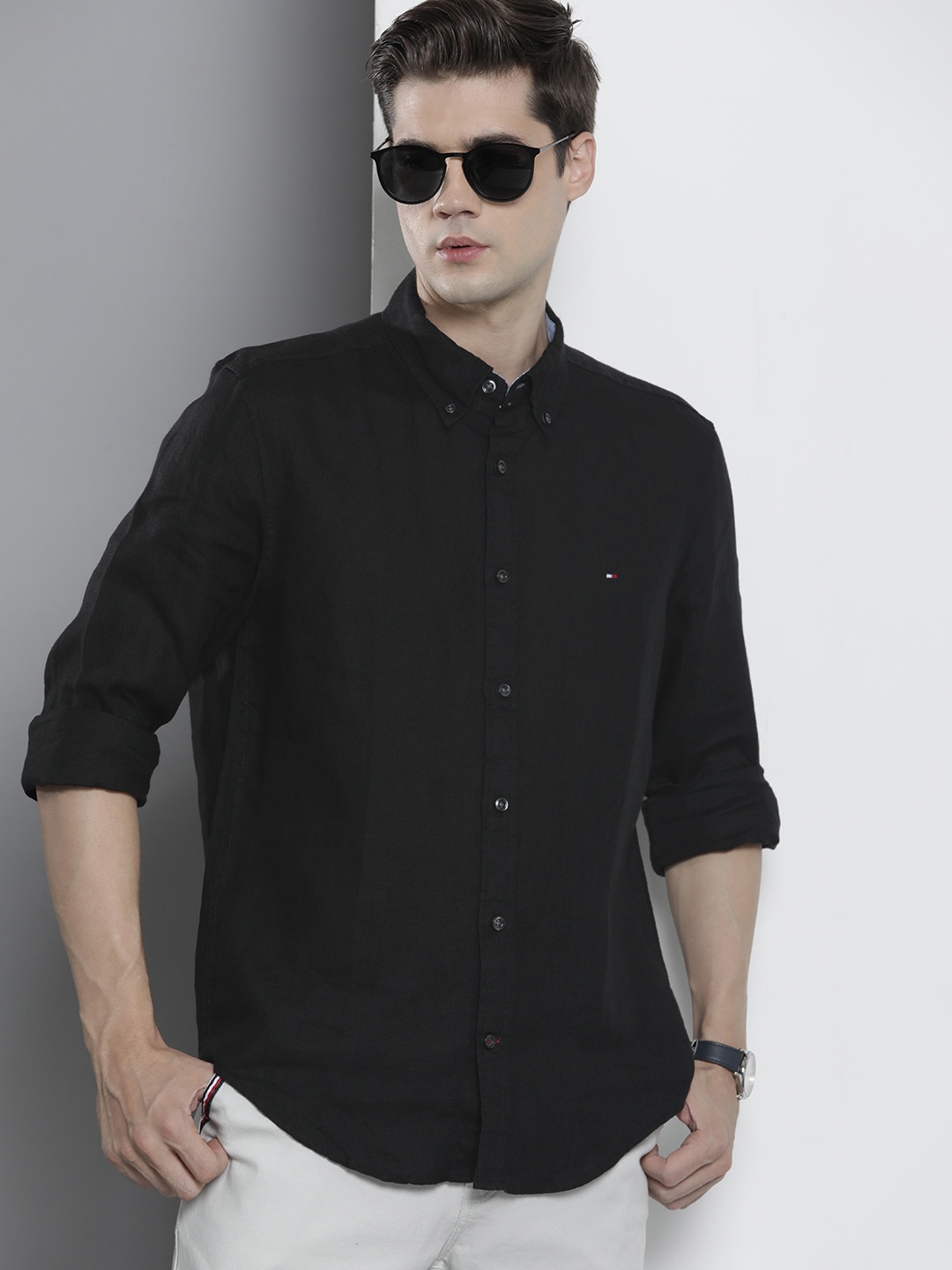 

Tommy Hilfiger Men Pure Linen Solid Opaque Casual Shirt, Black