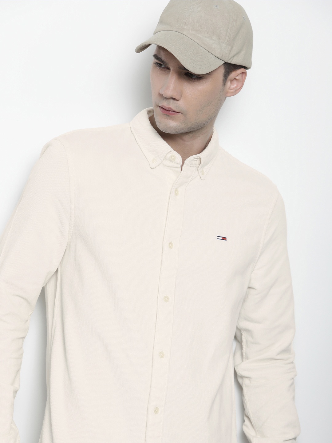 

Tommy Hilfiger Men Button-Down Collar Pure Cotton Sustainable Casual Shirt, Off white