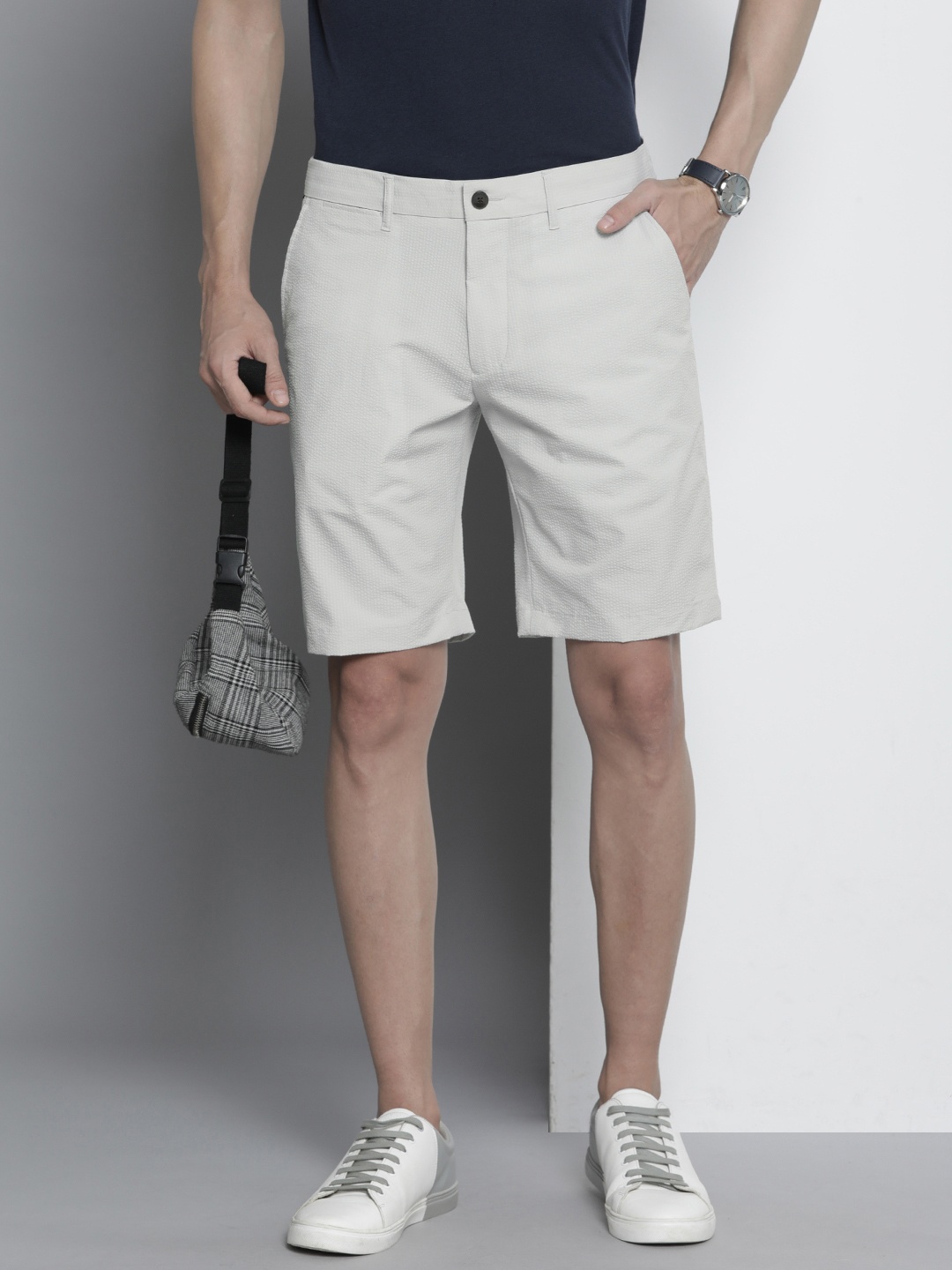 

Tommy Hilfiger Men Mid-Rise Self-Design Relaxed Fit Shorts, Grey