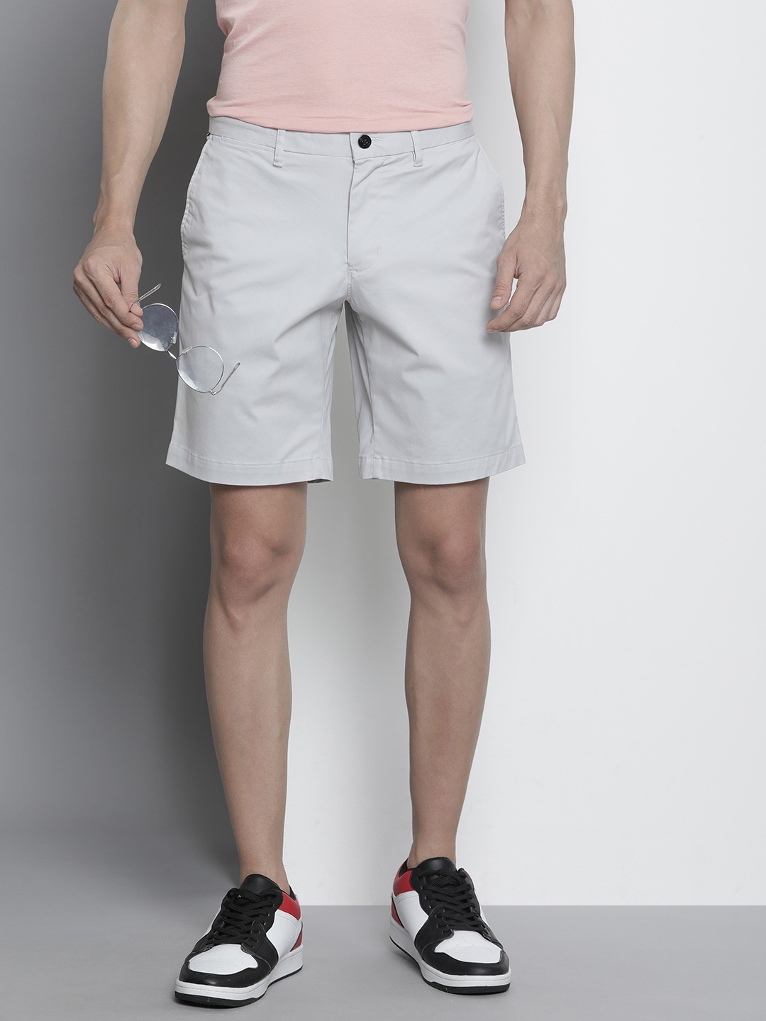 

Tommy Hilfiger Men BROOKLYN 1985 Chino Shorts, Grey