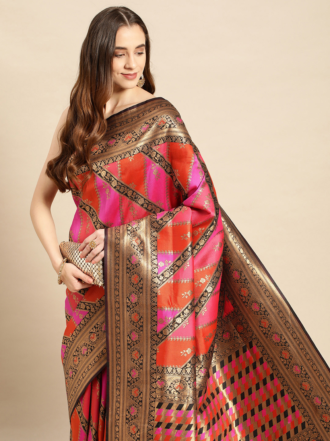 

Royal Rajgharana Saree Ethnic Motifs Zari Pure Silk Kanjeevaram Saree, Black