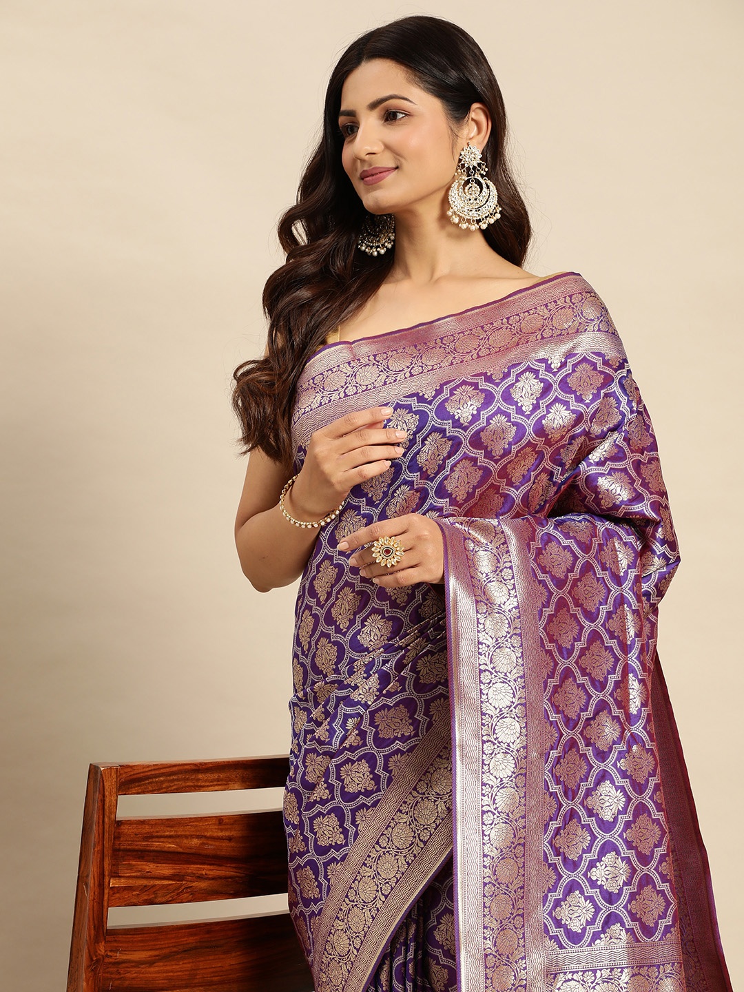 

Royal Rajgharana Saree Ethnic Motifs Zari Pure Silk Kanjeevaram Saree, Purple