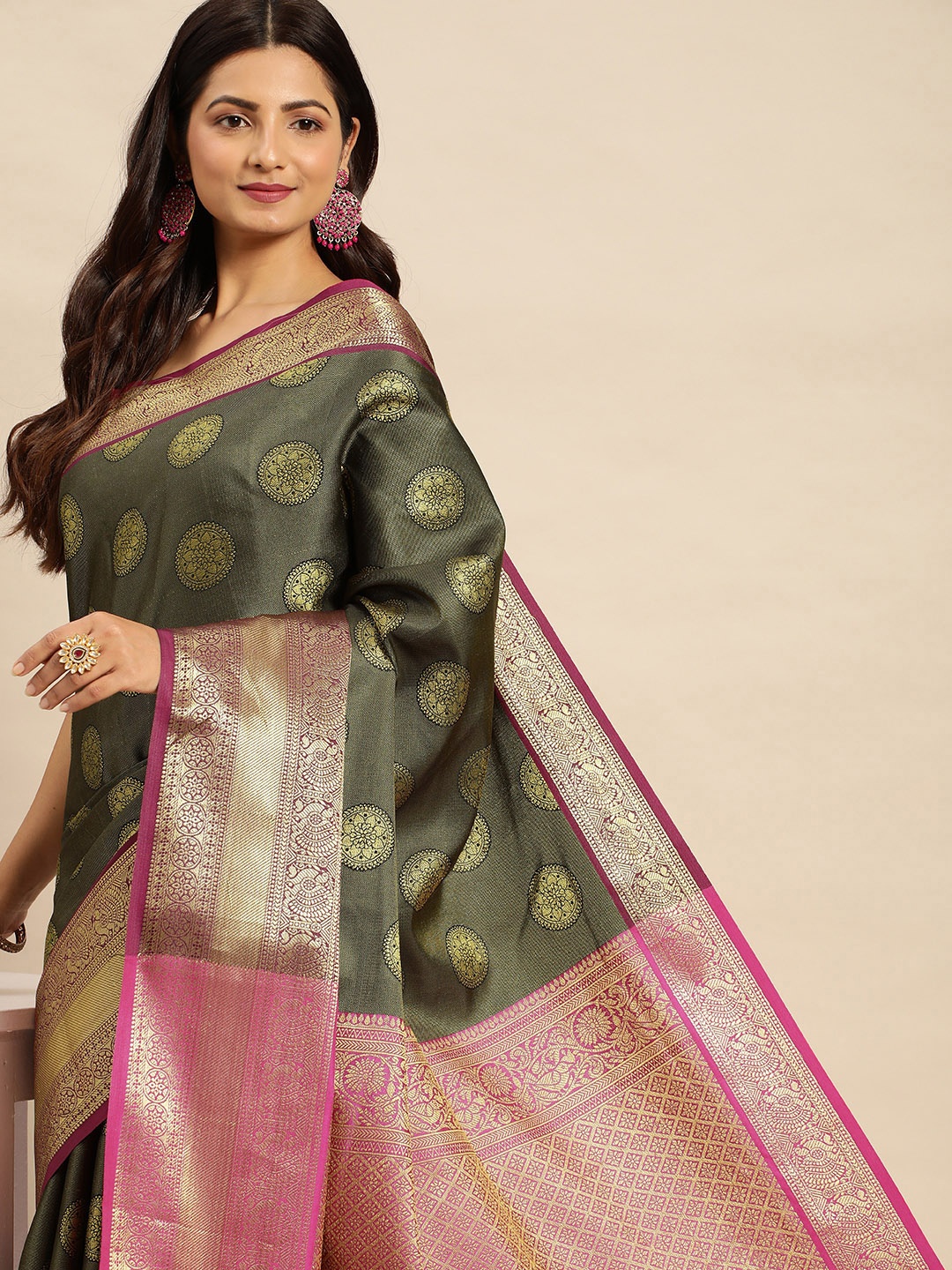 

Royal Rajgharana Saree Ethnic Motifs Zari Pure Silk Banarasi Saree, Black