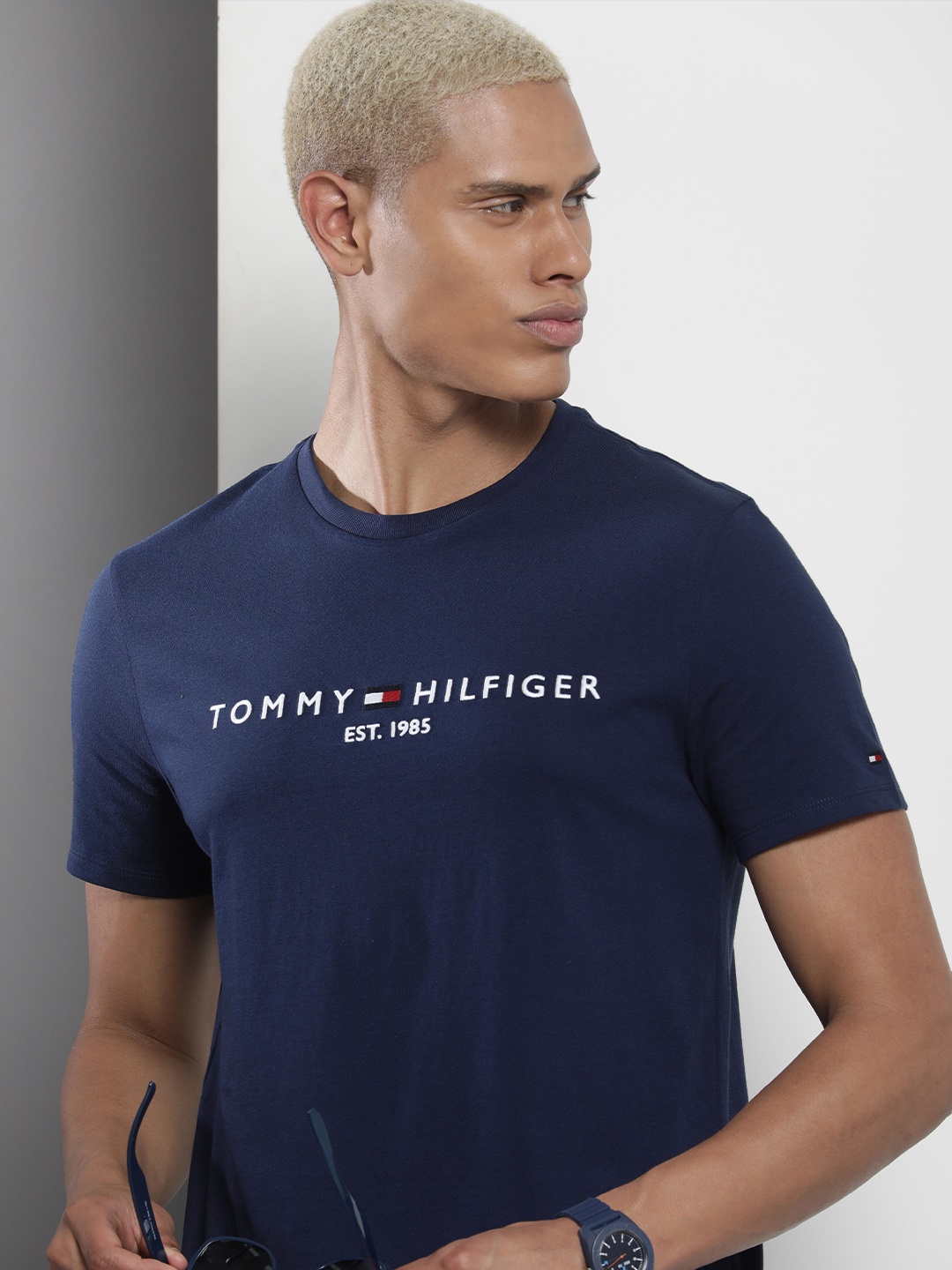 

Tommy Hilfiger Men Embroidered Brand Logo Pure Cotton T-shirt, Navy blue