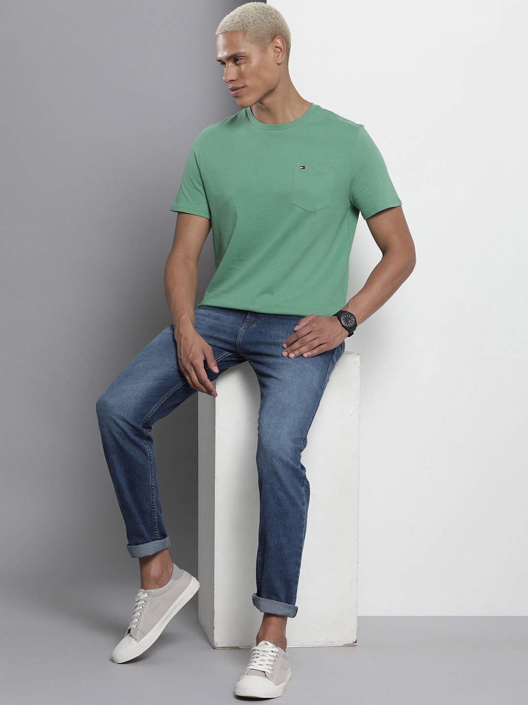 

Tommy Hilfiger Men Solid Pure Cotton T-shirt, Green