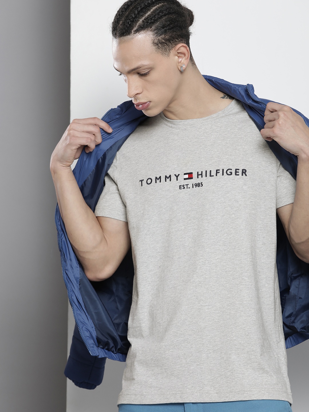 

Tommy Hilfiger Men Pure Cotton Brand Logo Printed T-shirt, Grey