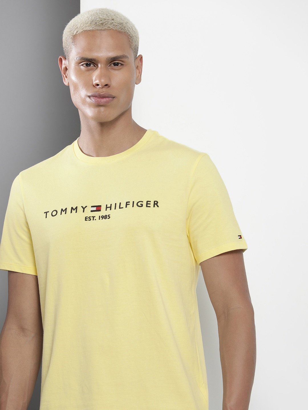 

Tommy Hilfiger Men Brand Logo Pure Cotton T-shirt, Yellow
