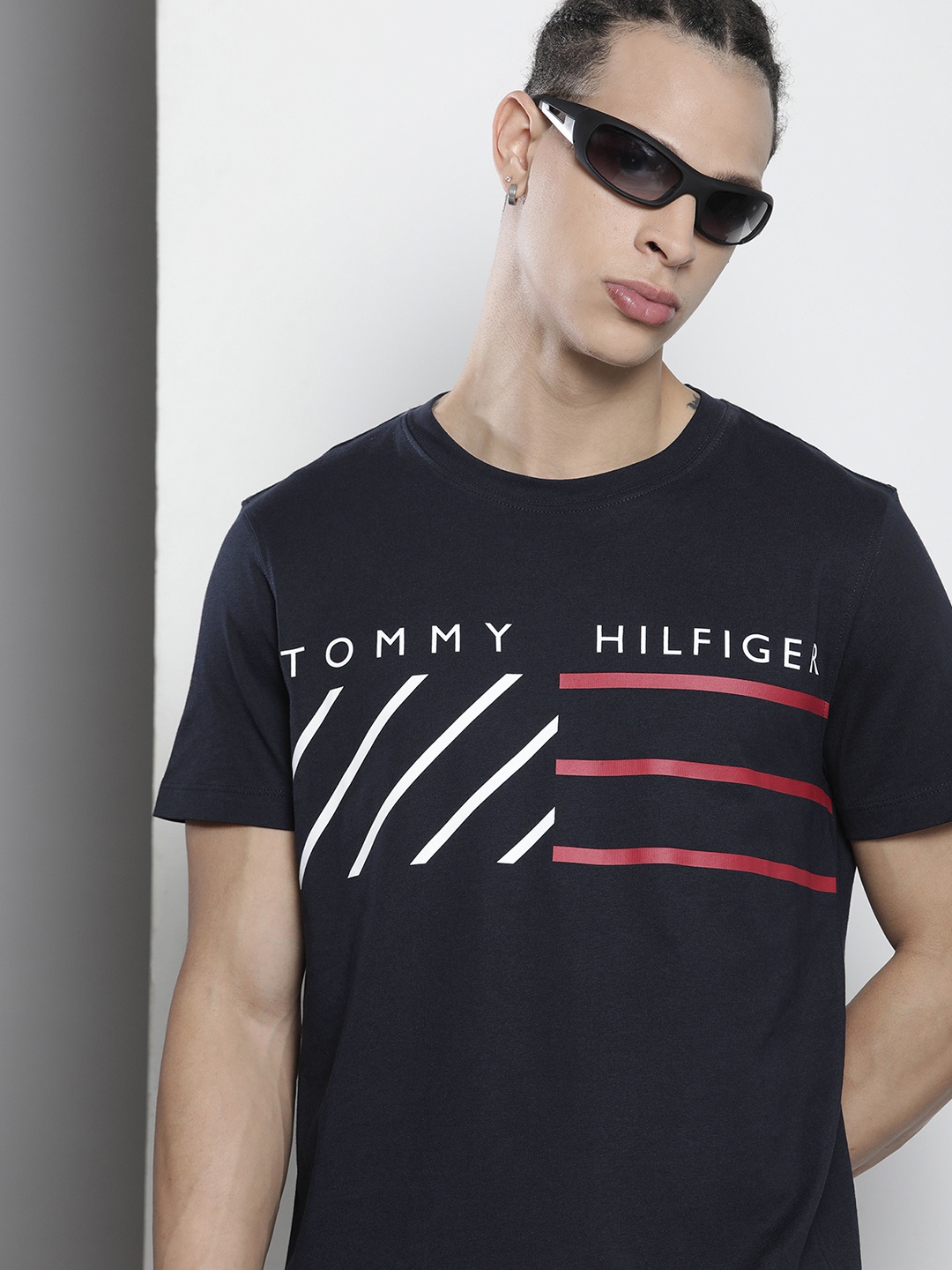 

Tommy Hilfiger Men Pure Cotton Brand Logo Printed T-shirt, Navy blue