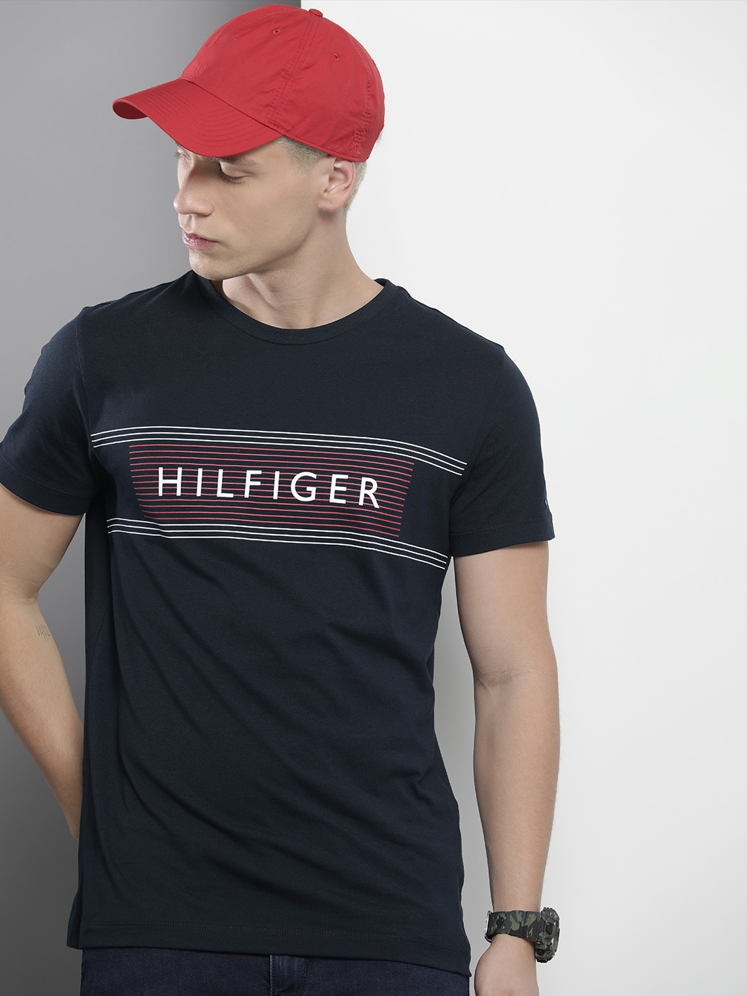 

Tommy Hilfiger Men Brand Logo Striped Pure Cotton Slim Fit Sustainable T-shirt, Navy blue