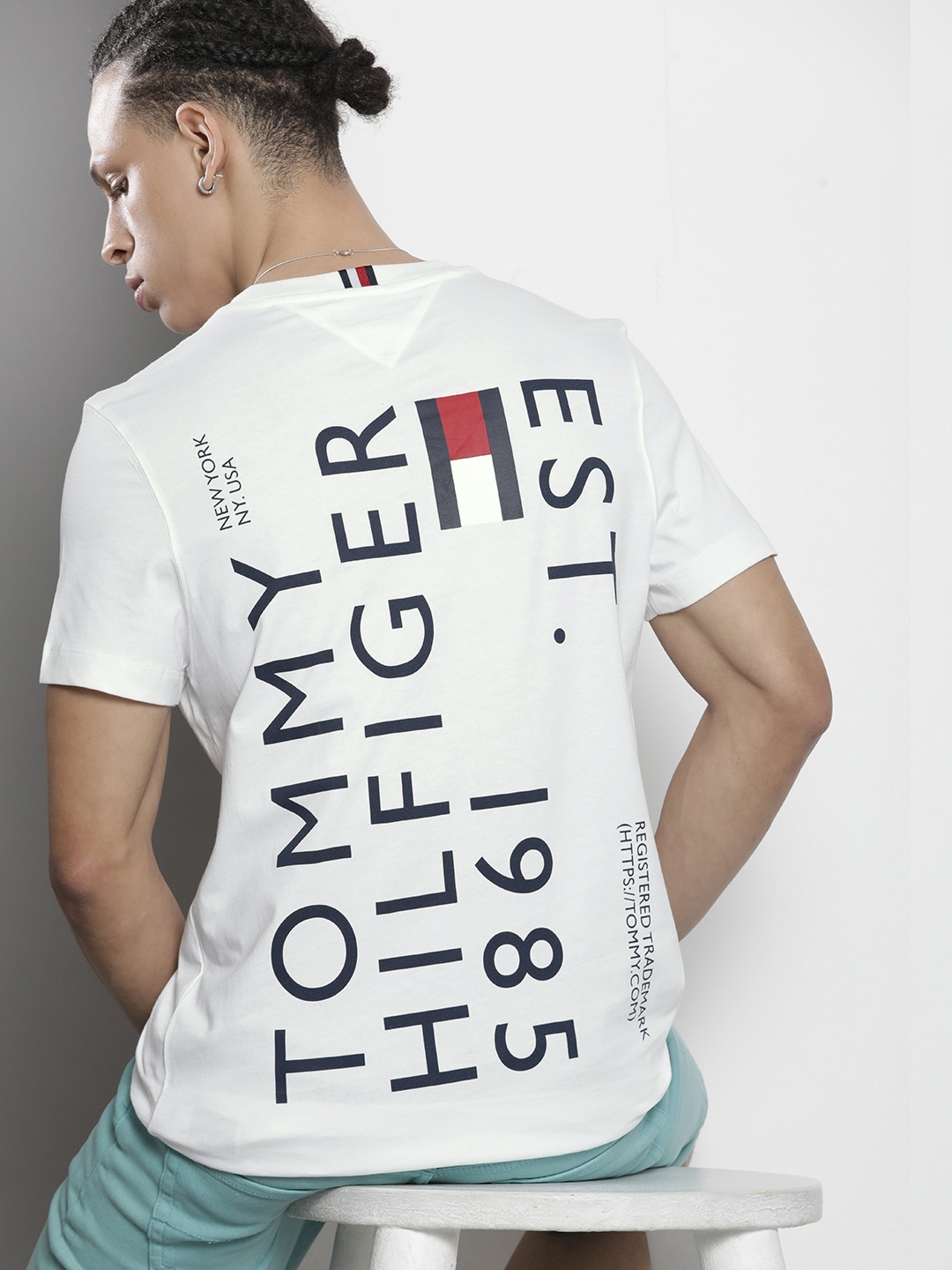 

Tommy Hilfiger Men Typography Printed Pure Cotton Slim Fit Sustainable T-shirt, White